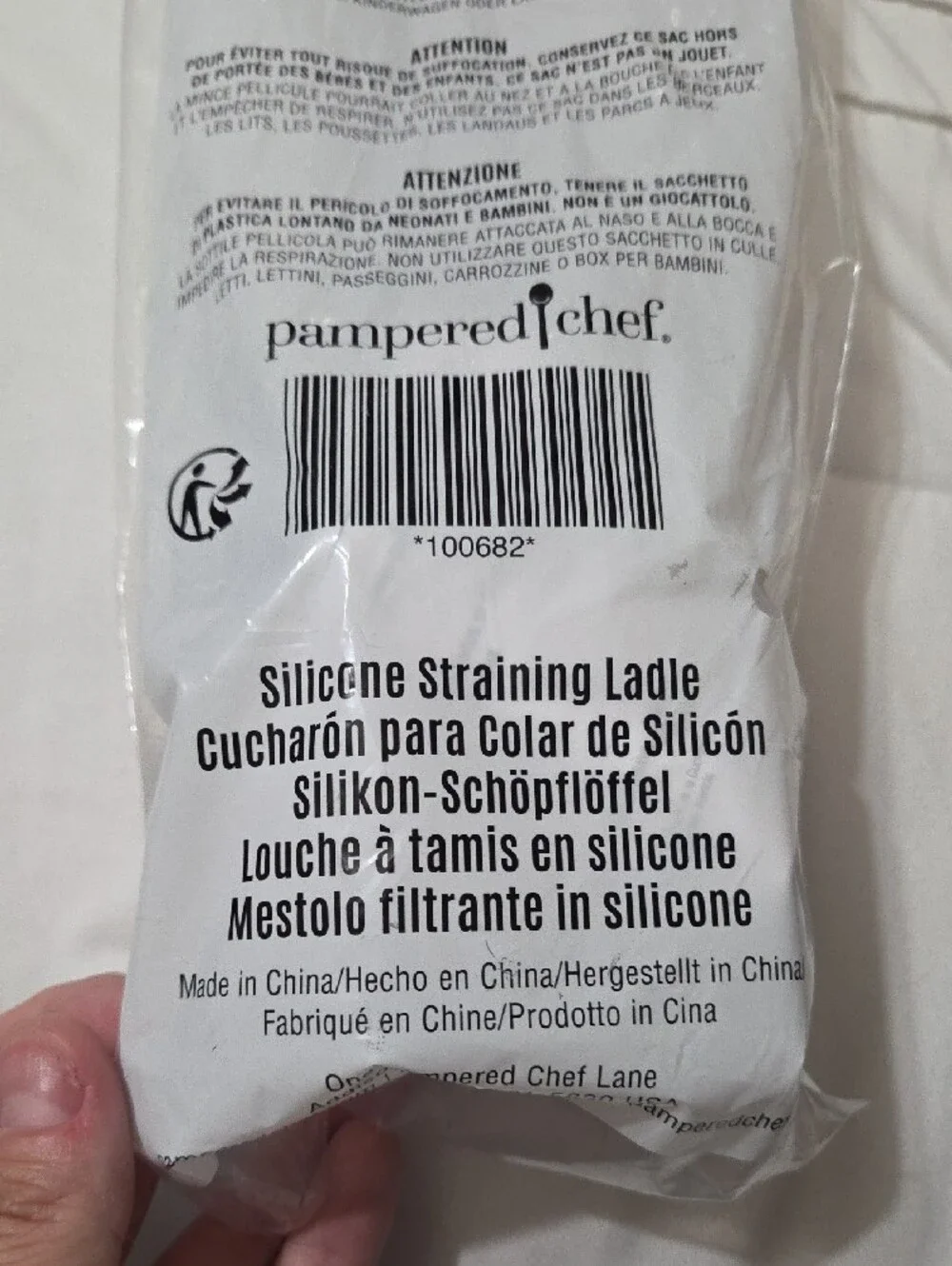 New** The Pampered Chef Gray Straining Laddle